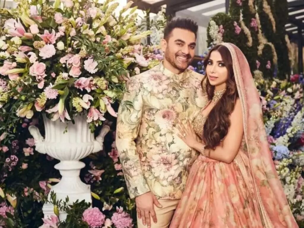 xr:d:DAFe7JI2m_o:2508,j:7062057580699633664,t:23122504