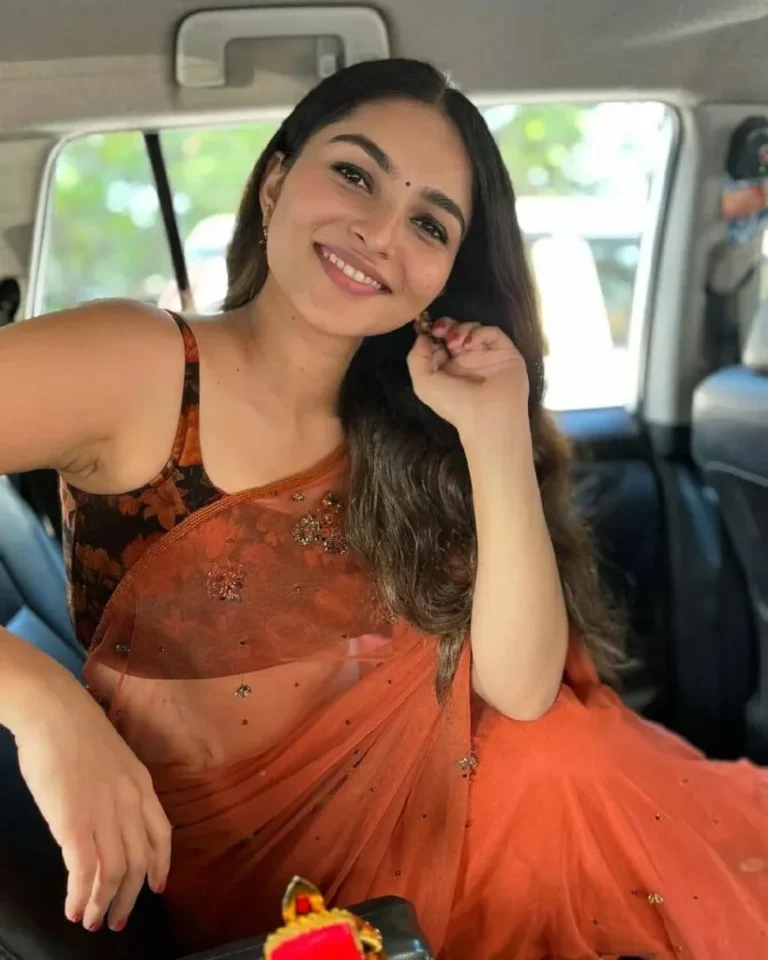 Kayadu-Lohar-Biography-819x1024