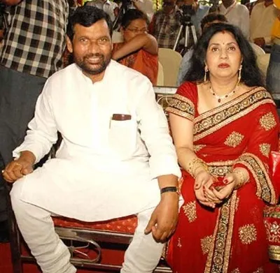Reena-Paswan-best-known-as-the-wife-of-Ram-Vilas-Paswan
